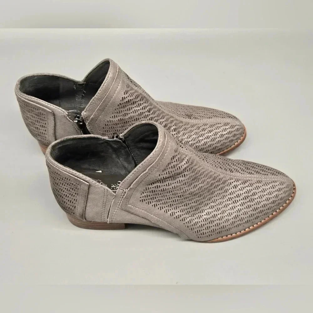 Woman Vince Camuto bootie size 7.5 - Picture 4 of 8